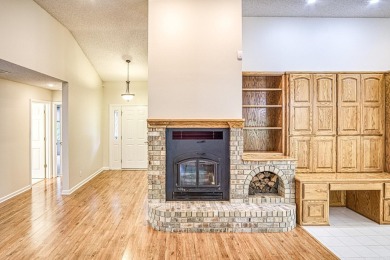 THIS ONE LEVEL HOME ON THE PONCE DE LEON GOLF COURSE IS PERFECT on Ponce De Leon Golf Course in Arkansas - for sale on GolfHomes.com, golf home, golf lot