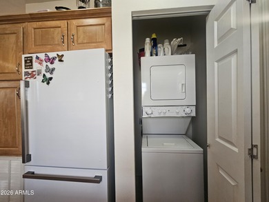 1 Yr Home Warranty! This unit boasts 2 large bedrooms, 2 baths on Viewpoint Golf Resort in Arizona - for sale on GolfHomes.com, golf home, golf lot