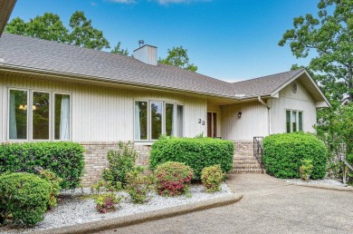 THIS ONE LEVEL HOME ON THE PONCE DE LEON GOLF COURSE IS PERFECT on Ponce De Leon Golf Course in Arkansas - for sale on GolfHomes.com, golf home, golf lot