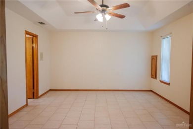 Lovely 2 bedroom 2 bath home in Plantation Pharr with pretty on Tierra Del Sol in Texas - for sale on GolfHomes.com, golf home, golf lot