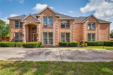 Stunning 3,700 sq ft traditional-contemporary home in a highly on Thorntree Country Club in Texas - for sale on GolfHomes.com, golf home, golf lot