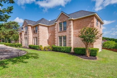 Stunning 3,700 sq ft traditional-contemporary home in a highly on Thorntree Country Club in Texas - for sale on GolfHomes.com, golf home, golf lot