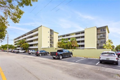 This well maintained 2-bedroom, 2-bathroom condo is located in a on Eco Golf Club in Florida - for sale on GolfHomes.com, golf home, golf lot