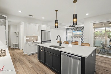 Like new, crisp, modern Villa with designer finishes throughout on Palm Valley Golf Club in Florida - for sale on GolfHomes.com, golf home, golf lot