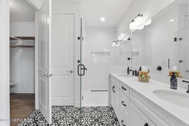 Like new, crisp, modern Villa with designer finishes throughout on Palm Valley Golf Club in Florida - for sale on GolfHomes.com, golf home, golf lot