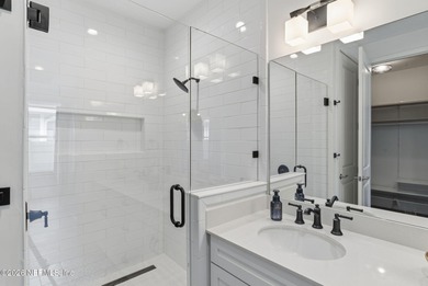 Like new, crisp, modern Villa with designer finishes throughout on Palm Valley Golf Club in Florida - for sale on GolfHomes.com, golf home, golf lot