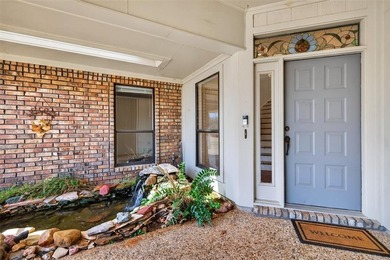 Location, location, location! Welcome to this charming garden on Southern Trace Country Club in Louisiana - for sale on GolfHomes.com, golf home, golf lot