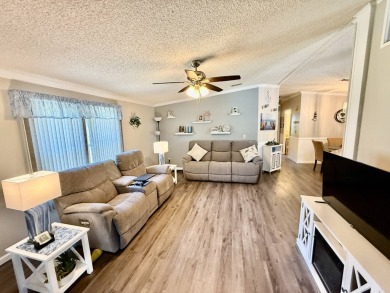 Home is located in Water Oak Country Club Estates in Lady Lake on Water Oak Country Club Estates in Florida - for sale on GolfHomes.com, golf home, golf lot
