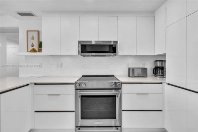This beautiful 2 bedroom/ 2 bathroom condo has gorgeous views of on Turnberry Isle Resort and Club in Florida - for sale on GolfHomes.com, golf home, golf lot