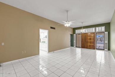 Location, location! This charming 3-bedroom, 2.5-bath home in on PalmBrook Country Club in Arizona - for sale on GolfHomes.com, golf home, golf lot