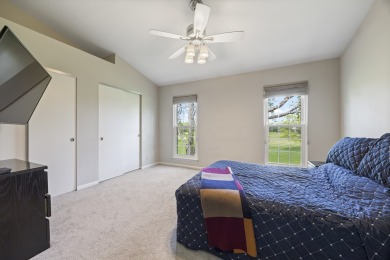 Move Right In to this Beautifully Updated 2 Bedroom, 2-1/2 Bath on Glendale Lakes Golf Club in Illinois - for sale on GolfHomes.com, golf home, golf lot