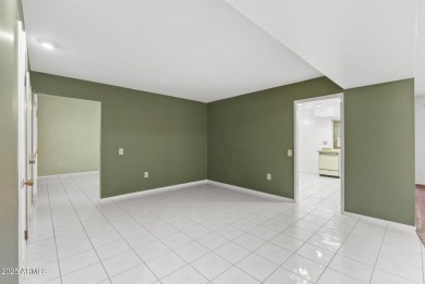 Location, location! This charming 3-bedroom, 2.5-bath home in on PalmBrook Country Club in Arizona - for sale on GolfHomes.com, golf home, golf lot