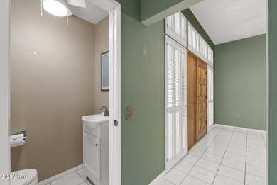 Location, location! This charming 3-bedroom, 2.5-bath home in on PalmBrook Country Club in Arizona - for sale on GolfHomes.com, golf home, golf lot