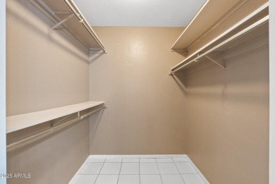 Location, location! This charming 3-bedroom, 2.5-bath home in on PalmBrook Country Club in Arizona - for sale on GolfHomes.com, golf home, golf lot