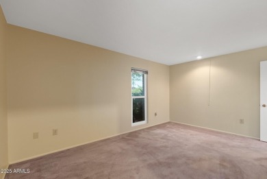 Location, location! This charming 3-bedroom, 2.5-bath home in on PalmBrook Country Club in Arizona - for sale on GolfHomes.com, golf home, golf lot