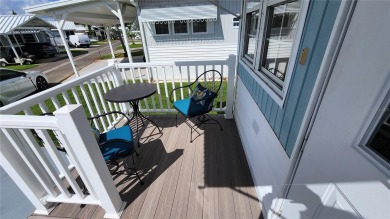 CHEERFUL HOME IN ACTIVE 55+ COMMUNITY! This one bed, two bath on River Run Golf Links in Florida - for sale on GolfHomes.com, golf home, golf lot
