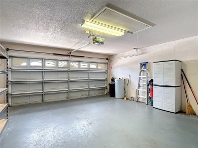 Price Reduced!! Are you a golf enthusiast? Looking for a on Meadow Oaks Golf and Country Club in Florida - for sale on GolfHomes.com, golf home, golf lot