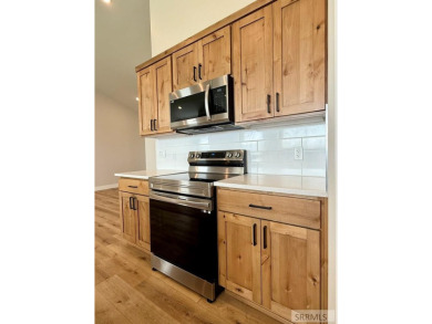 Welcome to your dream home! This simply elegant 6 bedroom, 3 on Sand Creek Golf Course in Idaho - for sale on GolfHomes.com, golf home, golf lot