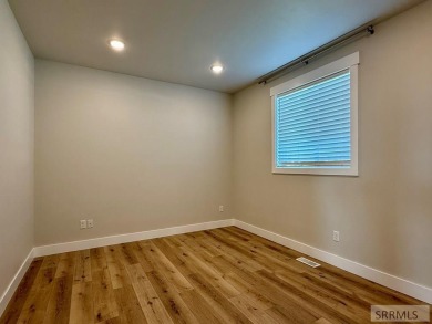 Welcome to your dream home! This simply elegant 6 bedroom, 3 on Sand Creek Golf Course in Idaho - for sale on GolfHomes.com, golf home, golf lot