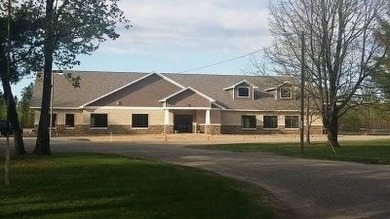 This impeccably cared for 3BR,2B home is move in ready. This on Lakes of the North Deer Run Golf Course in Michigan - for sale on GolfHomes.com, golf home, golf lot