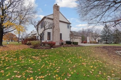 Here is the perfect listing, that will chase away your winter on Bushwood Golf Club in Michigan - for sale on GolfHomes.com, golf home, golf lot