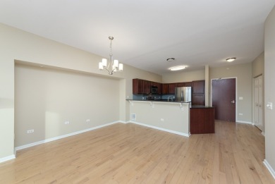 Enjoy upscale living at The Residences of Seven Bridges. This on Seven Bridges Golf Club in Illinois - for sale on GolfHomes.com, golf home, golf lot