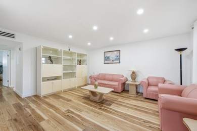 Tastefully renovated and fully furnished 2-bedroom, 2-bath on Kings Point Golf -Flanders Way in Florida - for sale on GolfHomes.com, golf home, golf lot