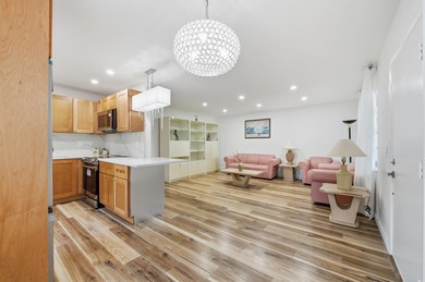 Tastefully renovated and fully furnished 2-bedroom, 2-bath on Kings Point Golf -Flanders Way in Florida - for sale on GolfHomes.com, golf home, golf lot