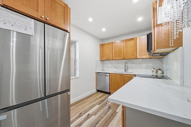 Tastefully renovated and fully furnished 2-bedroom, 2-bath on Kings Point Golf -Flanders Way in Florida - for sale on GolfHomes.com, golf home, golf lot