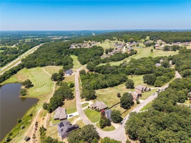 Welcome to this stunning 4-bedroom, 3.5-bathroom home nestled on on Eagle Crest Golf Course in Arkansas - for sale on GolfHomes.com, golf home, golf lot