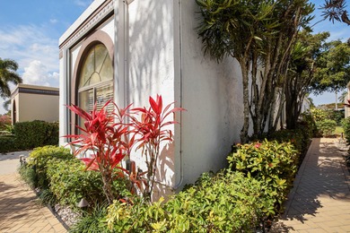 Must see this 3 bedroom home located in the renowned Fountains on Fountains Golf and Country Club in Florida - for sale on GolfHomes.com, golf home, golf lot