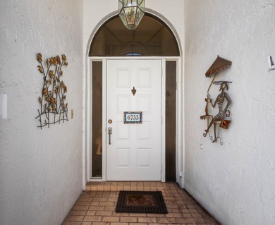 Must see this 3 bedroom home located in the renowned Fountains on Fountains Golf and Country Club in Florida - for sale on GolfHomes.com, golf home, golf lot