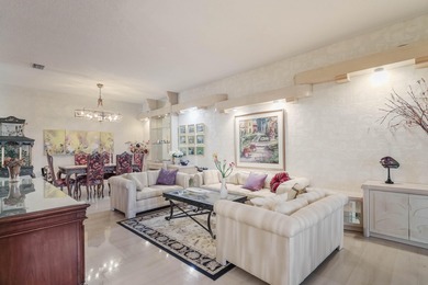 Must see this 3 bedroom home located in the renowned Fountains on Fountains Golf and Country Club in Florida - for sale on GolfHomes.com, golf home, golf lot