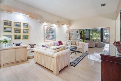 Must see this 3 bedroom home located in the renowned Fountains on Fountains Golf and Country Club in Florida - for sale on GolfHomes.com, golf home, golf lot