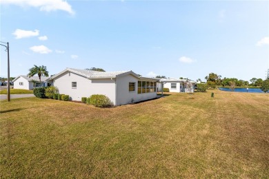 * * SPECTACULR UPDATED HOME * *  PREVIEW THE GORGOUS PHOTOS ~ on Mainlands Golf Club in Florida - for sale on GolfHomes.com, golf home, golf lot