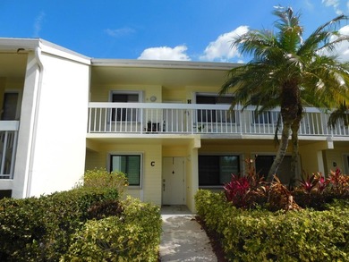 This Golf Condo has been completely renovated w contemporary on Gator Trace Golf and Country Club in Florida - for sale on GolfHomes.com, golf home, golf lot