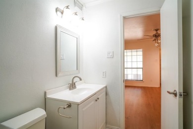 RECENTLY UPDATED 2 BRD 2 BTH CONDO ON GROUND FLOOR WITH NEARBY on Stevens Park Golf Course in Texas - for sale on GolfHomes.com, golf home, golf lot