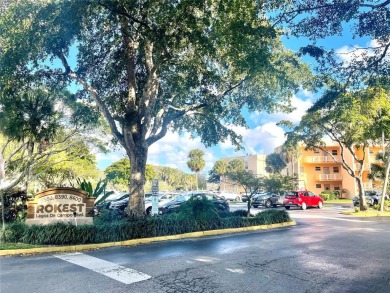 JUST REDUCED!!!This charming corner unit is nestled in Rokest on Colony West Country Club in Florida - for sale on GolfHomes.com, golf home, golf lot