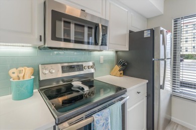 TOP FLOOR, END UNIT! Discover a slice of paradise at 6372 Palma on Isla Del Sol Yacht and Country Club in Florida - for sale on GolfHomes.com, golf home, golf lot