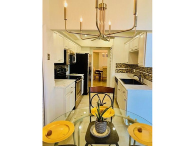 Stunning, updated 2/2 with 1,407 total sq ft, offering a bright on Inverrary Country Club in Florida - for sale on GolfHomes.com, golf home, golf lot