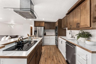 Located just blocks from Hillcrest Golf Course, this beautifully on Hillcrest Country Club, Inc. in Idaho - for sale on GolfHomes.com, golf home, golf lot