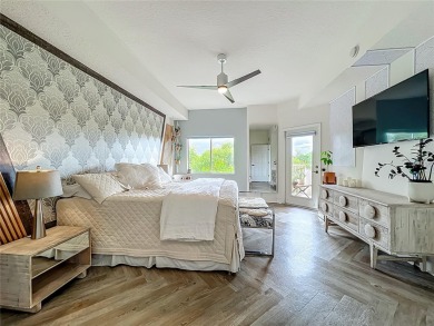 This one is EPIC!! Convenient, maintenance free living near all on MetroWest Golf Club in Florida - for sale on GolfHomes.com, golf home, golf lot