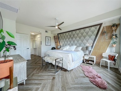 This one is EPIC!! Convenient, maintenance free living near all on MetroWest Golf Club in Florida - for sale on GolfHomes.com, golf home, golf lot