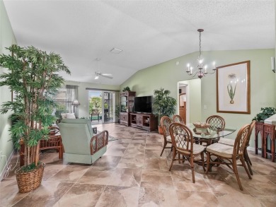 TURNKEY, BEAUTIFULLY FURNISHED  MOVE-IN READY - GOLF CART on The Links of Spruce Creek in Florida - for sale on GolfHomes.com, golf home, golf lot