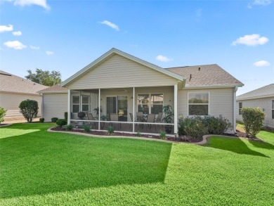TURNKEY, BEAUTIFULLY FURNISHED  MOVE-IN READY - GOLF CART on The Links of Spruce Creek in Florida - for sale on GolfHomes.com, golf home, golf lot