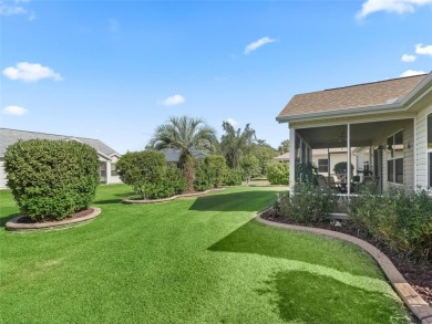TURNKEY, BEAUTIFULLY FURNISHED  MOVE-IN READY - GOLF CART on The Links of Spruce Creek in Florida - for sale on GolfHomes.com, golf home, golf lot