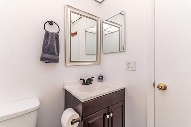 opportunity in sought-after Kings Point! This well-maintained on Kings Point Golf -Flanders Way in Florida - for sale on GolfHomes.com, golf home, golf lot