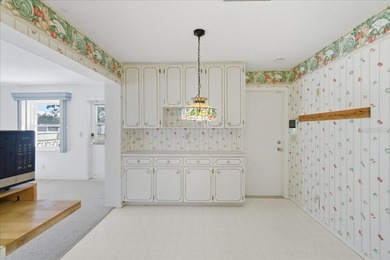 One or more photo(s) has been virtually staged. Welcome to 10197 on Mainlands Golf Club in Florida - for sale on GolfHomes.com, golf home, golf lot