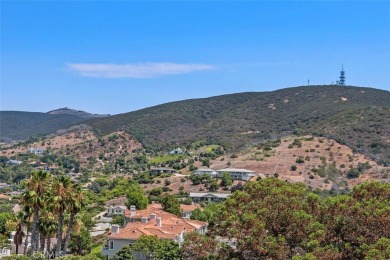 This AMAZING LAKE VIEW TOWNHOME in The Colony at Lake San Marcos on Lake San Marcos Country Club- North Course in California - for sale on GolfHomes.com, golf home, golf lot