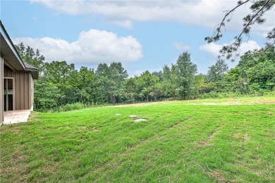 Up to $5000 of Preferred Lender Credit Available! Welcome to 94 on Bella Vista Country Club - Scottsdale in Arkansas - for sale on GolfHomes.com, golf home, golf lot